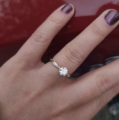White product photo from Shygems
